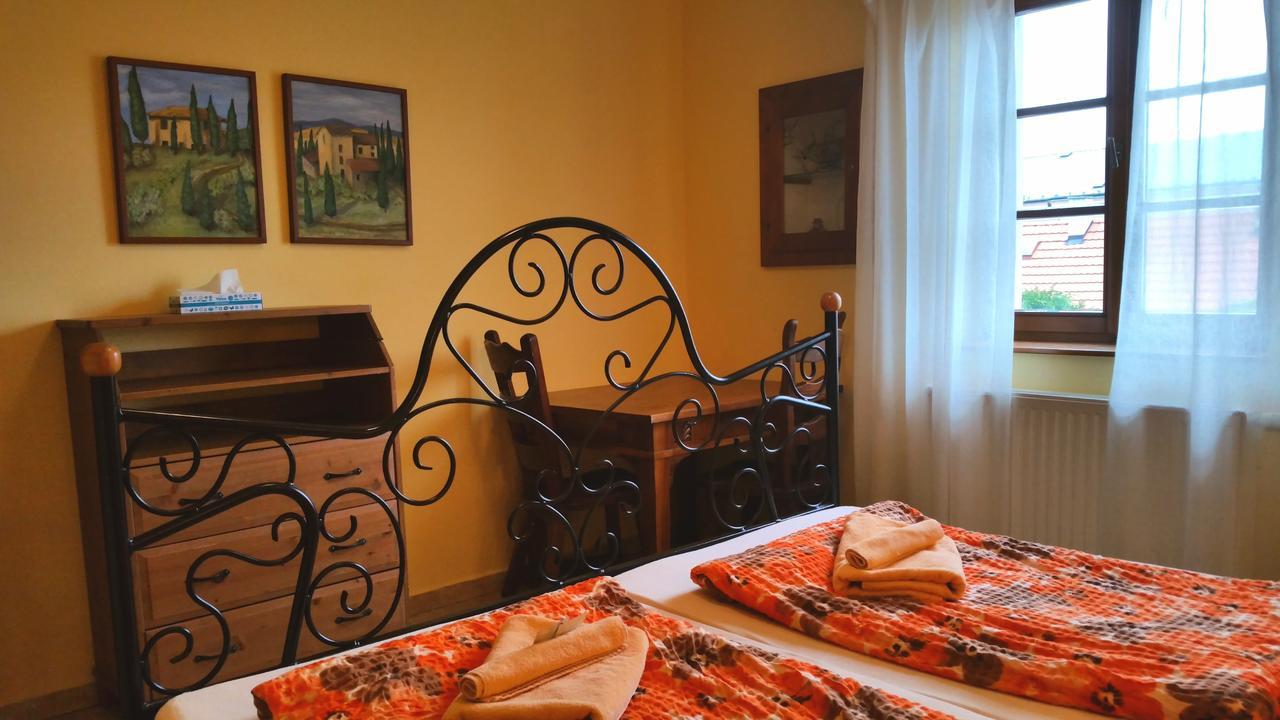 Český Krumlov Penzion Merlin מראה חיצוני תמונה